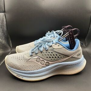 Saucony Ride 17 Shoes Women’s Size 8 Cloud Breeze Daily Road Running Trainer